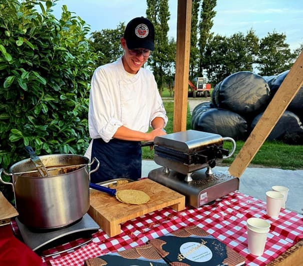 Stroopwafel op koffie